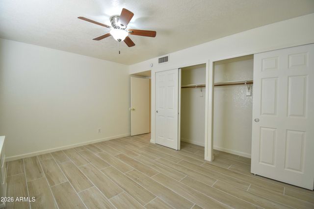 5570 W Becker Lane, Glendale, AZ 85304