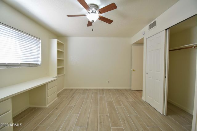 5570 W Becker Lane, Glendale, AZ 85304