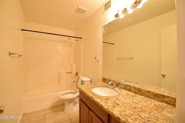 5570 W Becker Lane, Glendale, AZ 85304