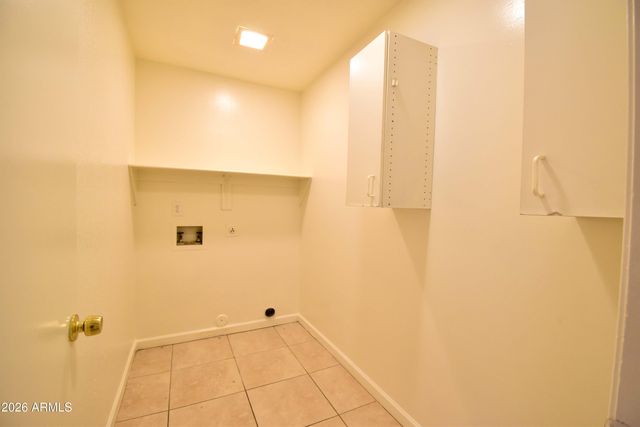 5570 W Becker Lane, Glendale, AZ 85304