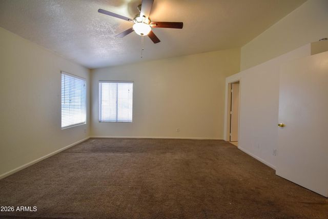 5570 W Becker Lane, Glendale, AZ 85304