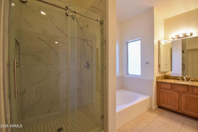 5570 W Becker Lane, Glendale, AZ 85304