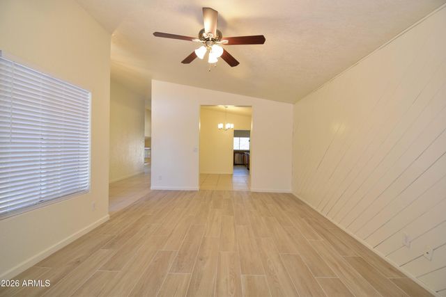 5570 W Becker Lane, Glendale, AZ 85304