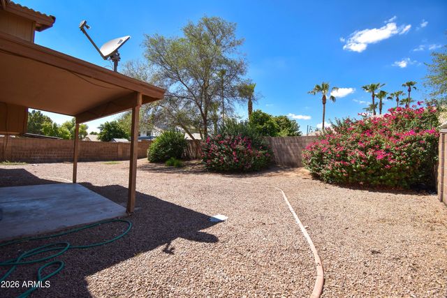 5570 W Becker Lane, Glendale, AZ 85304