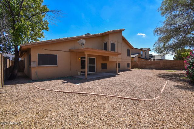 5570 W Becker Lane, Glendale, AZ 85304