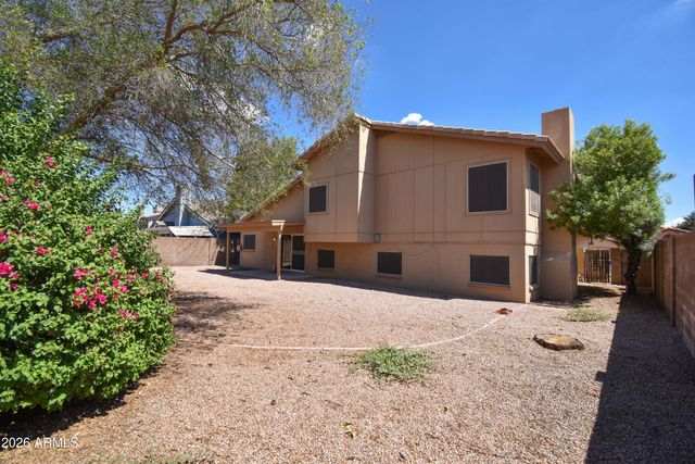 5570 W Becker Lane, Glendale, AZ 85304