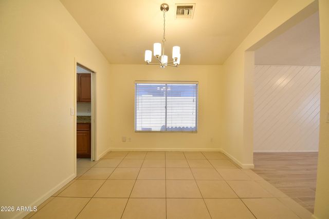 5570 W Becker Lane, Glendale, AZ 85304