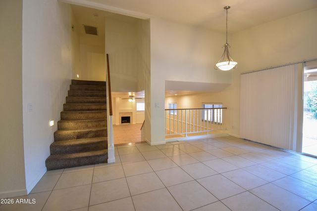 5570 W Becker Lane, Glendale, AZ 85304