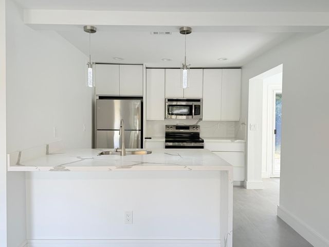 930 NE 24th Street, Pompano Beach, FL 33064