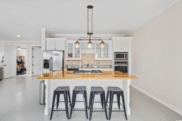 636 N Creekside Dr., Murrells Inlet, SC 29576