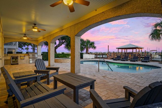 636 N Creekside Dr., Murrells Inlet, SC 29576