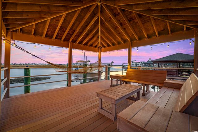 636 N Creekside Dr., Murrells Inlet, SC 29576