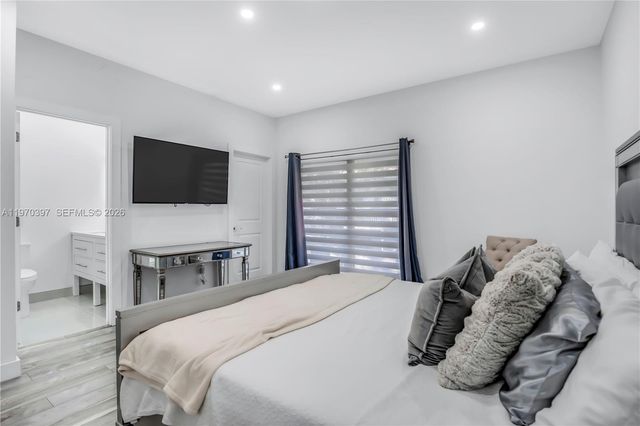 3321 Simms St 13B, Hollywood, FL 33021