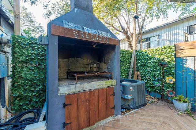 3321 Simms St 13B, Hollywood, FL 33021