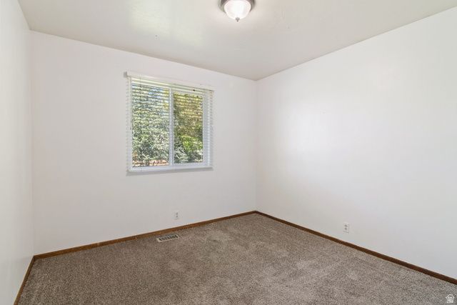 11119 S LONDONDERRY DR, Sandy, UT 84092
