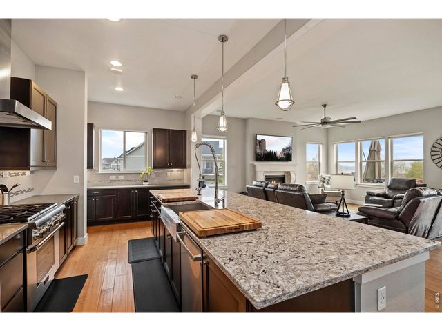 2572 Bluestem Willow Dr, Loveland, CO 80538