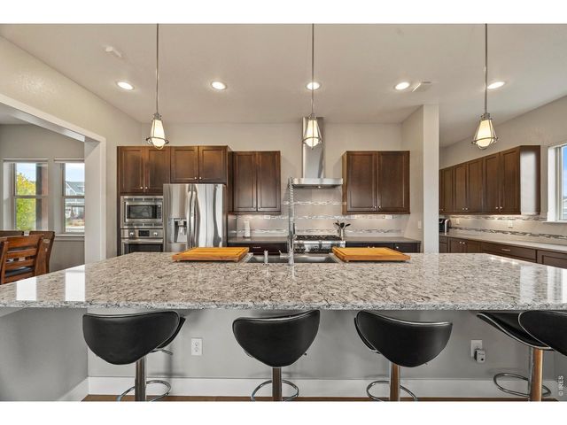 2572 Bluestem Willow Dr, Loveland, CO 80538