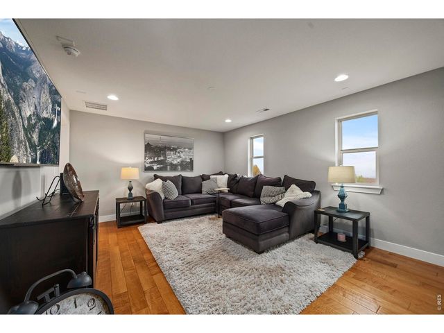 2572 Bluestem Willow Dr, Loveland, CO 80538