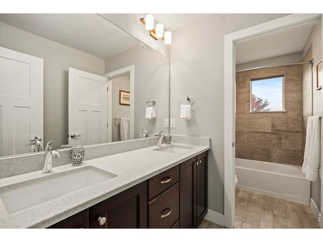 2572 Bluestem Willow Dr, Loveland, CO 80538