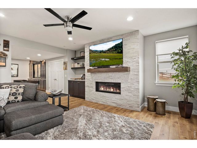 2572 Bluestem Willow Dr, Loveland, CO 80538