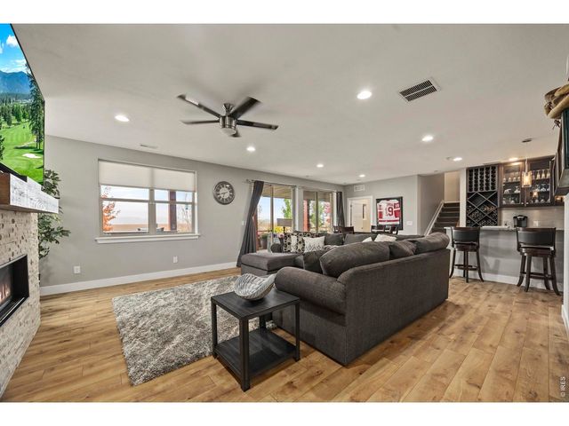 2572 Bluestem Willow Dr, Loveland, CO 80538