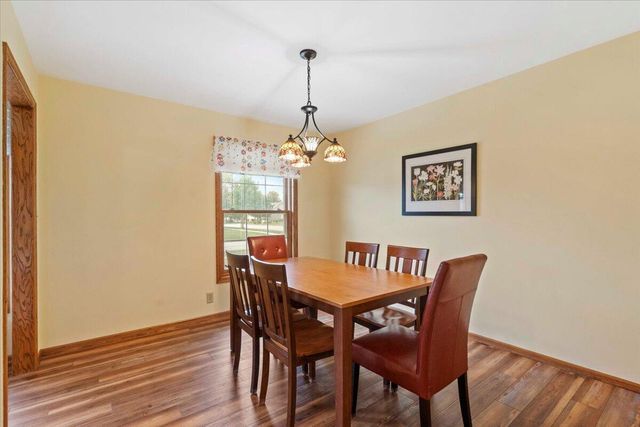 8780 W Lake Pointe DRIVE, Franklin, WI 53132