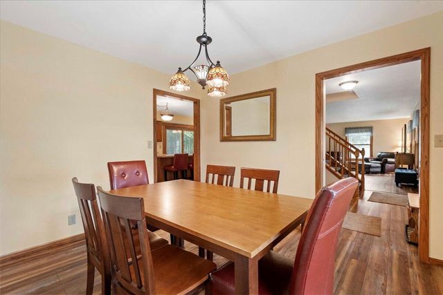 8780 W Lake Pointe DRIVE, Franklin, WI 53132