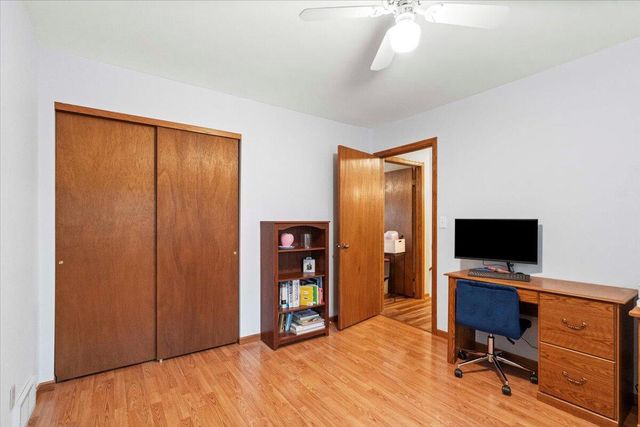 8780 W Lake Pointe DRIVE, Franklin, WI 53132