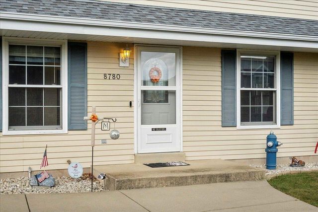 8780 W Lake Pointe DRIVE, Franklin, WI 53132