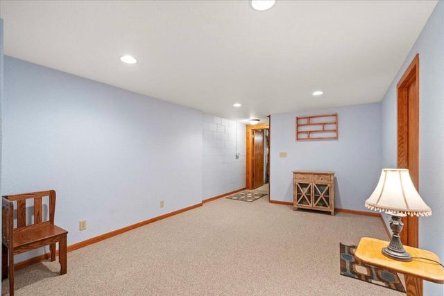8780 W Lake Pointe DRIVE, Franklin, WI 53132