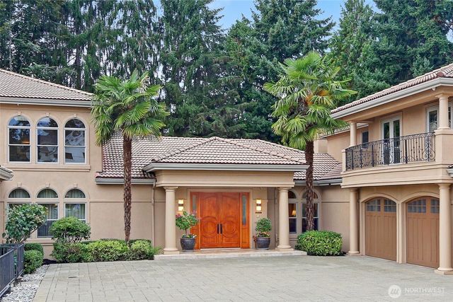 1055 91st Avenue NE, Bellevue, WA 98004