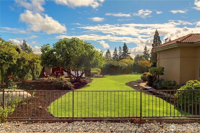 1055 91st Avenue NE, Bellevue, WA 98004