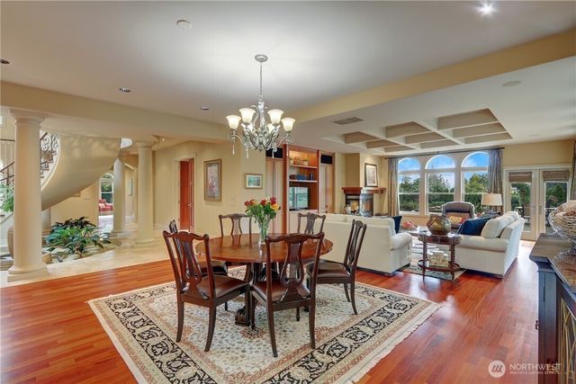 1055 91st Avenue NE, Bellevue, WA 98004