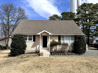79 Ash Road, Manahawkin, NJ 08050