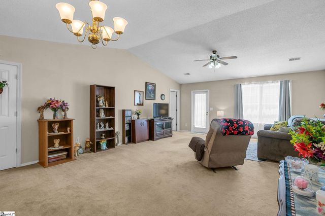 8 Pasture Place, Simpsonville, SC 29681