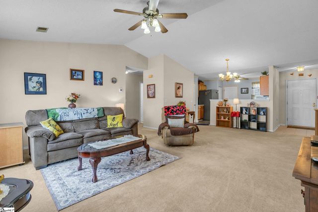 8 Pasture Place, Simpsonville, SC 29681