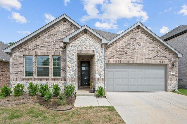 2848 Acadia Drive, Corinth, TX 76210