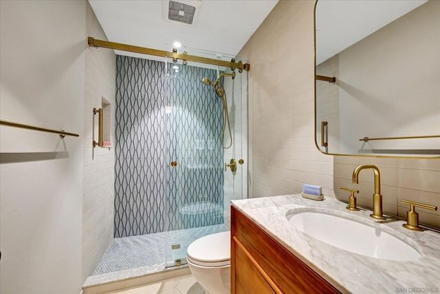 8055 Cinnabar Dr, La Mesa, CA 91941