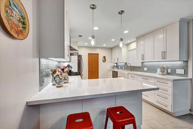 8055 Cinnabar Dr, La Mesa, CA 91941