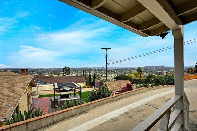 8055 Cinnabar Dr, La Mesa, CA 91941