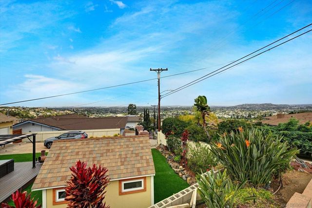 8055 Cinnabar Dr, La Mesa, CA 91941