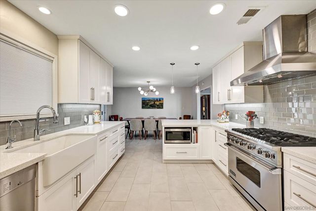 8055 Cinnabar Dr, La Mesa, CA 91941