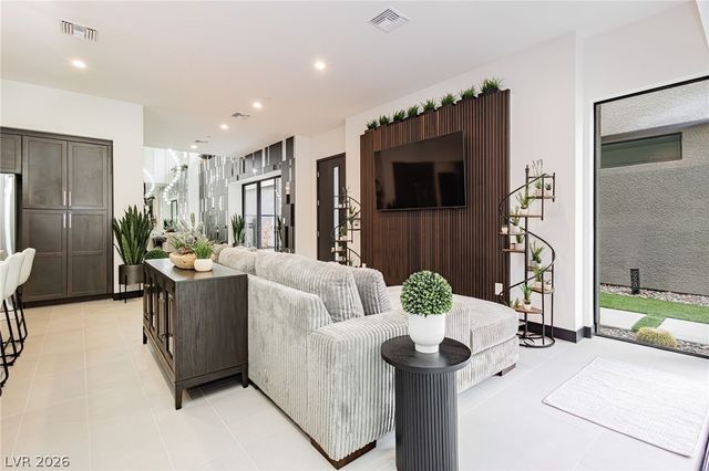 13 Promenade Isle Lane, Henderson, NV 89011