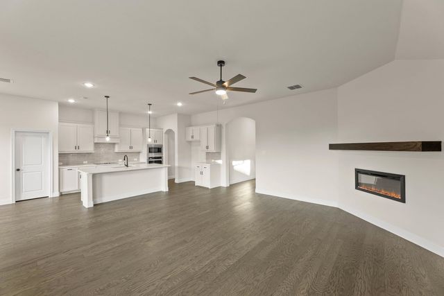 51 Magpie Street, Joshua, TX 76058