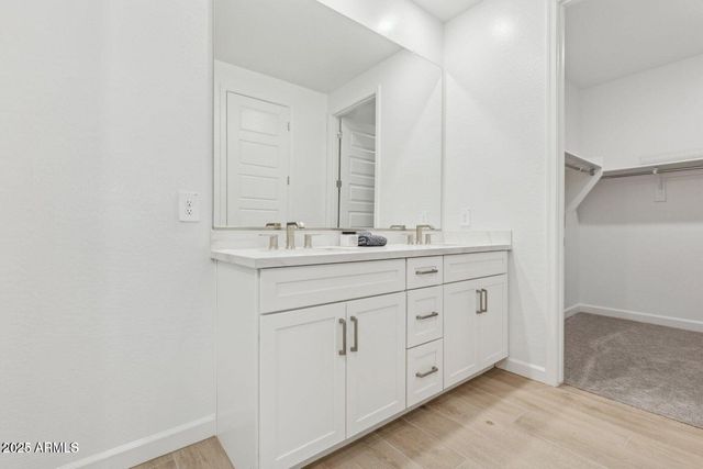 2324 W MOODY Trail, Phoenix, AZ 85041