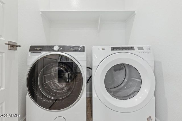 2324 W MOODY Trail, Phoenix, AZ 85041