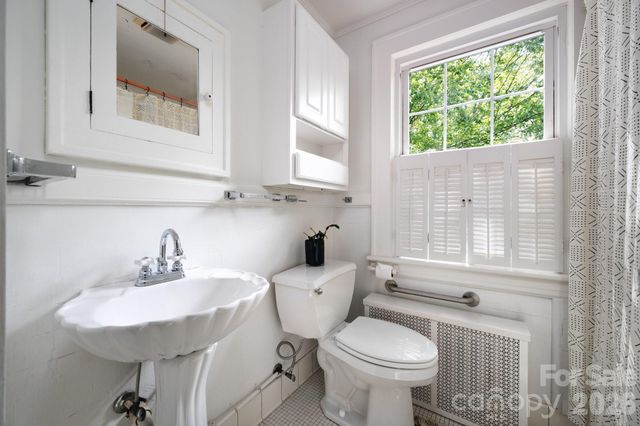 303 Country Club Road, Asheville, NC 28804