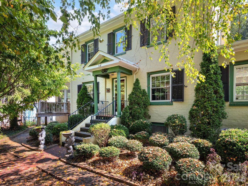 303 Country Club Road, Asheville, NC 28804