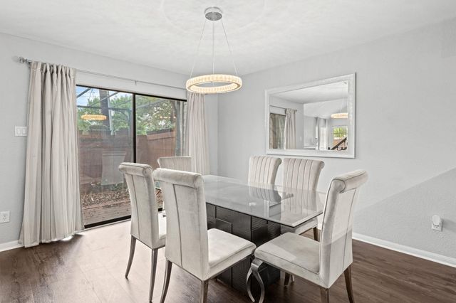 2211 S Kirkwood Road 1, Houston, TX 77077