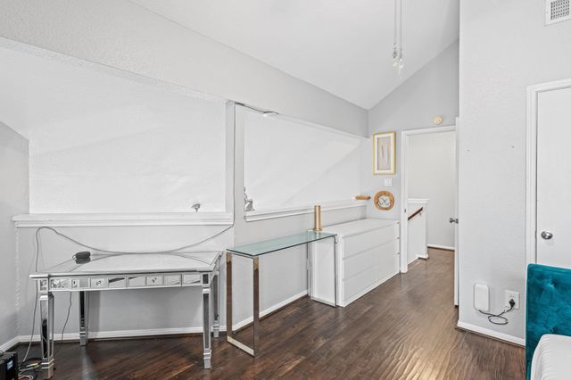 2211 S Kirkwood Road 1, Houston, TX 77077